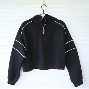 Cropped hooded sweatshirt